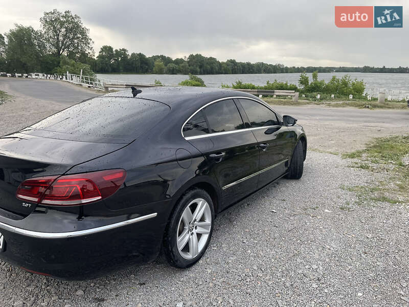 Купе Volkswagen CC / Passat CC 2012 в Староконстантинове