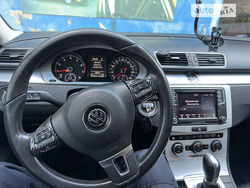 Купе Volkswagen CC / Passat CC 2015 в Івано-Франківську