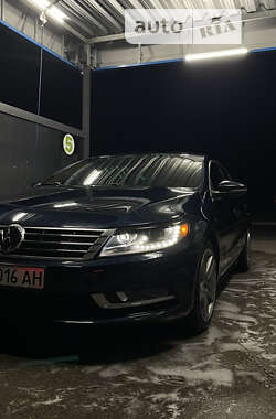 Купе Volkswagen CC / Passat CC 2012 в Кременчуці