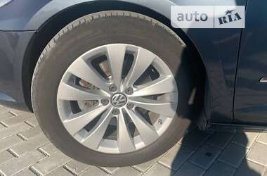 Купе Volkswagen CC / Passat CC 2011 в Золочеві