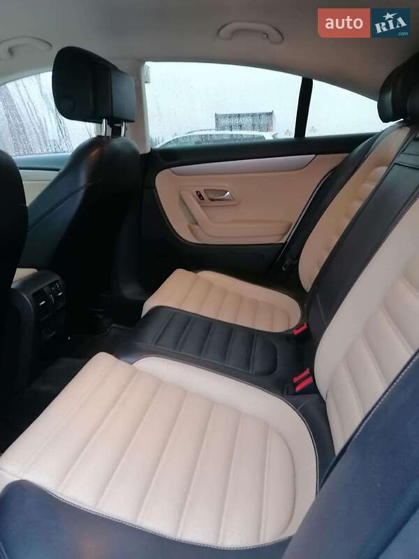 Купе Volkswagen CC / Passat CC 2012 в Миколаєві