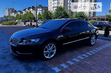 Купе Volkswagen CC / Passat CC 2016 в Бучі