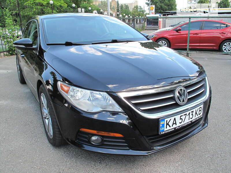 Купе Volkswagen CC / Passat CC 2010 в Києві