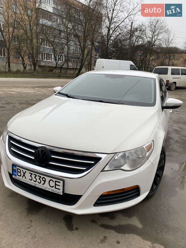 Купе Volkswagen CC / Passat CC 2010 в Каменец-Подольском