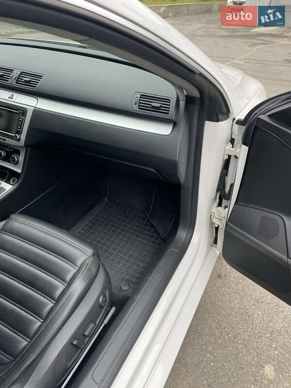 Купе Volkswagen CC / Passat CC 2010 в Каменец-Подольском