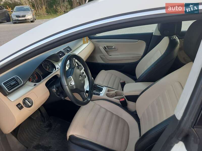 Купе Volkswagen CC / Passat CC 2013 в Львове