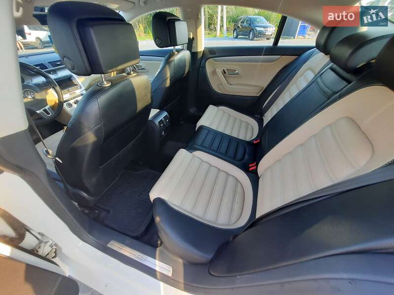 Купе Volkswagen CC / Passat CC 2013 в Львове
