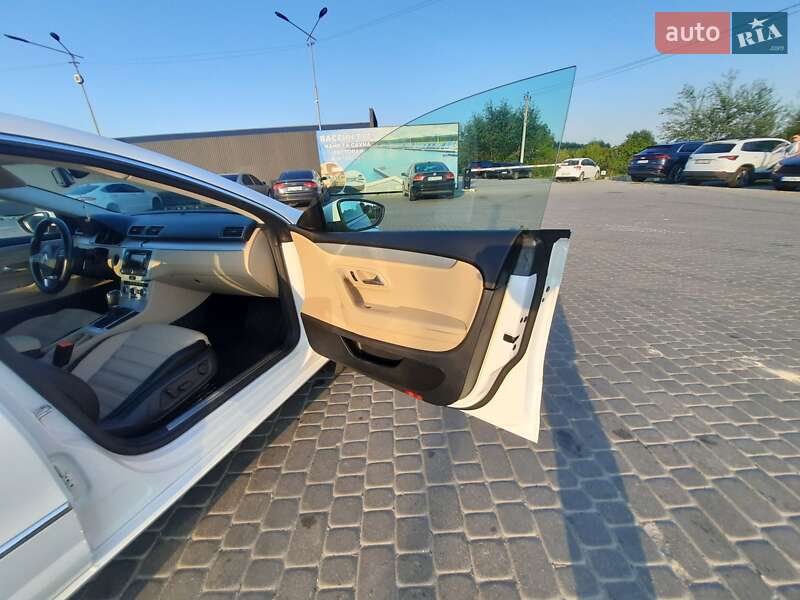 Купе Volkswagen CC / Passat CC 2013 в Львове