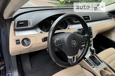 Купе Volkswagen CC / Passat CC 2015 в Киеве