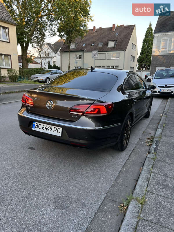 Купе Volkswagen CC / Passat CC 2012 в Вышгороде