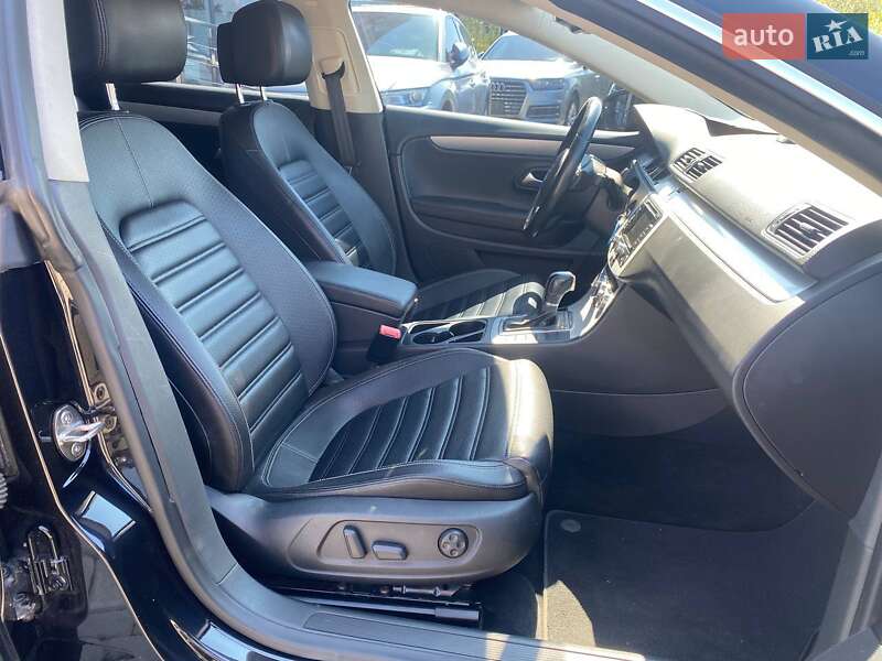 Купе Volkswagen CC / Passat CC 2013 в Львові