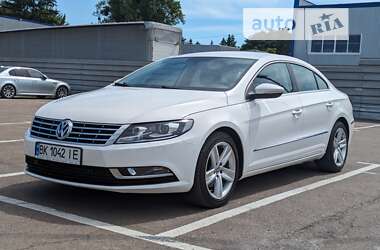 Купе Volkswagen CC / Passat CC 2013 в Киеве