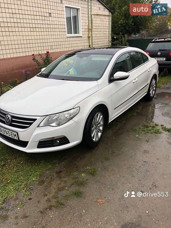 Купе Volkswagen CC / Passat CC 2010 в Барановке
