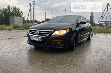 Купе Volkswagen CC / Passat CC 2010 в Херсоні