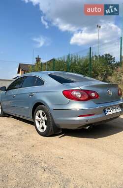 Купе Volkswagen CC / Passat CC 2011 в 
