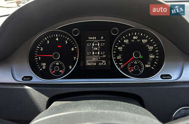 Купе Volkswagen CC / Passat CC 2013 в 