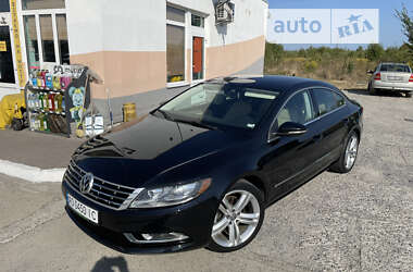 Купе Volkswagen CC / Passat CC 2012 в Ужгороде