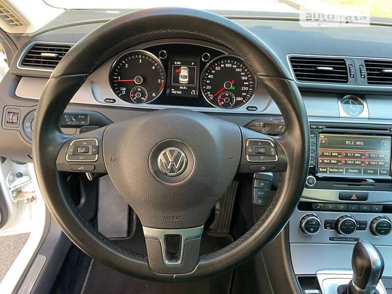 Купе Volkswagen CC / Passat CC 2014 в Києві