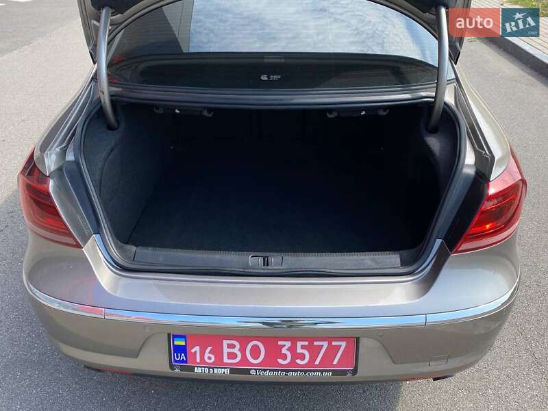 Купе Volkswagen CC / Passat CC 2014 в Киеве