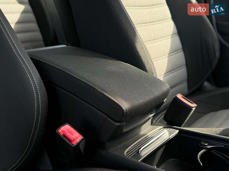 Купе Volkswagen CC / Passat CC 2014 в Киеве