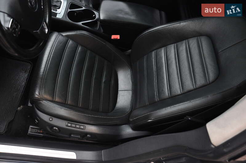 Купе Volkswagen CC / Passat CC 2013 в Львове