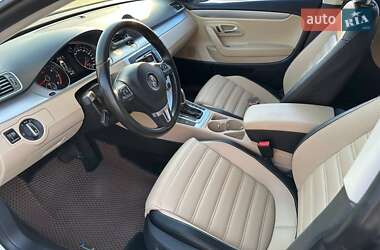 Купе Volkswagen CC / Passat CC 2013 в 