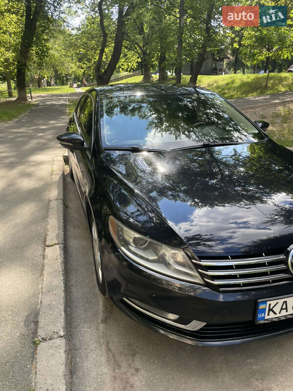 Купе Volkswagen CC / Passat CC 2012 в Києві