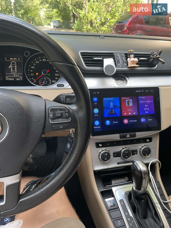 Купе Volkswagen CC / Passat CC 2012 в Києві