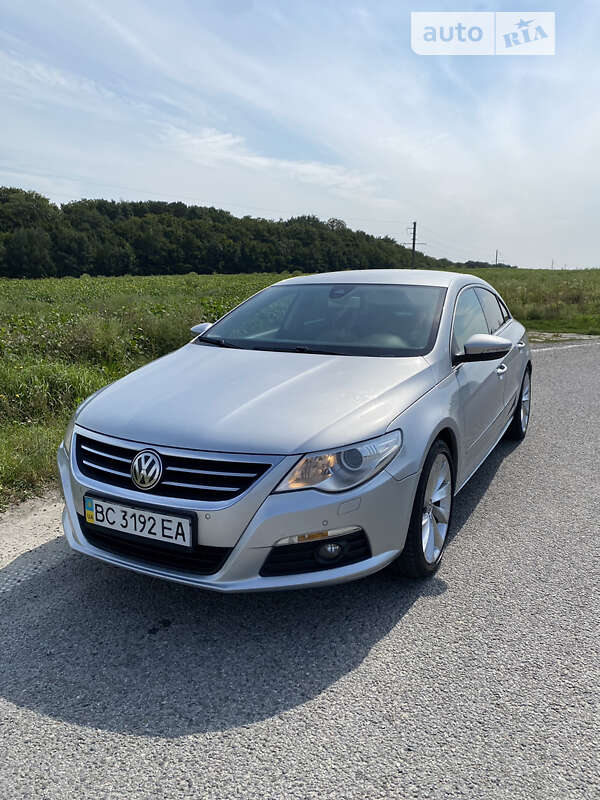 Купе Volkswagen CC / Passat CC 2009 в Львові