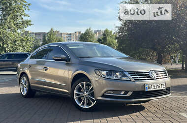 Купе Volkswagen CC / Passat CC 2013 в Киеве