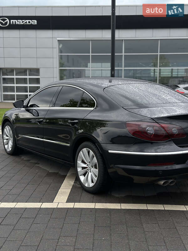 Купе Volkswagen CC / Passat CC 2011 в Мукачево