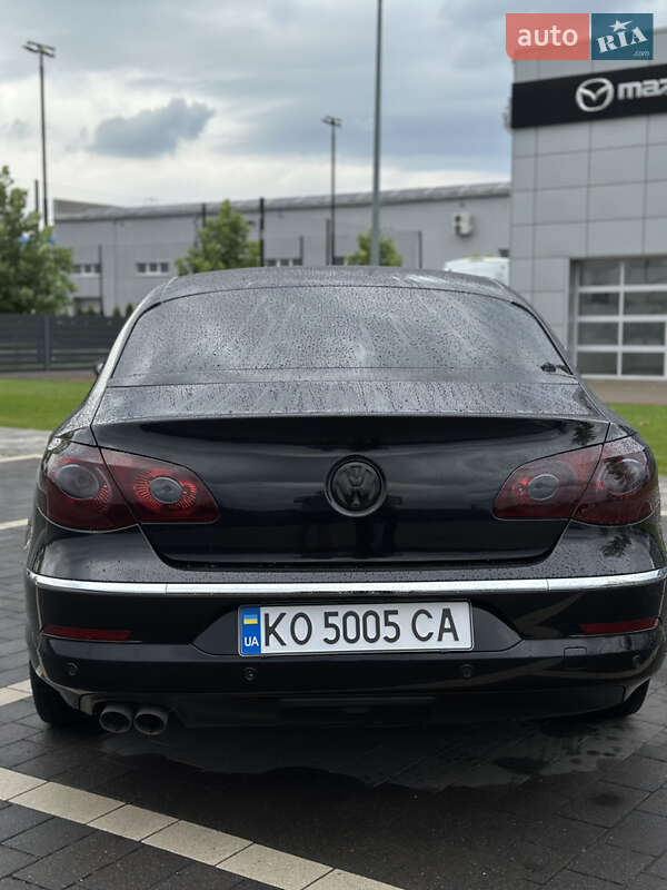 Купе Volkswagen CC / Passat CC 2011 в Мукачево