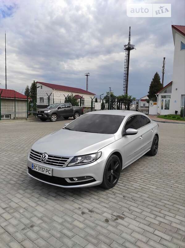 Купе Volkswagen CC / Passat CC 2012 в Івано-Франківську