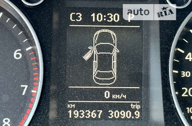 Купе Volkswagen CC / Passat CC 2011 в 