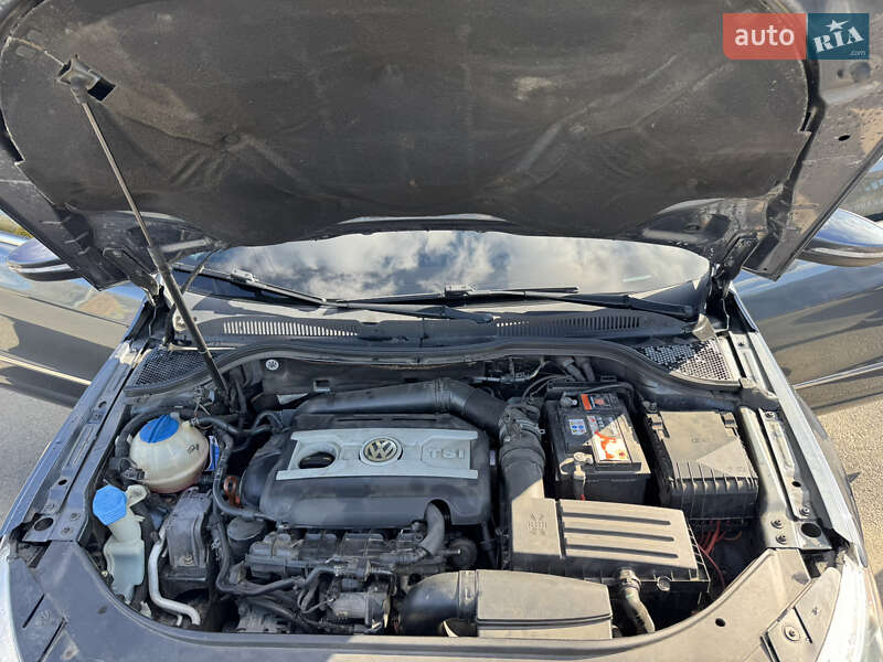 Купе Volkswagen CC / Passat CC 2010 в Голованевске