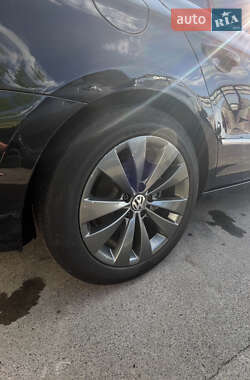 Купе Volkswagen CC / Passat CC 2012 в 