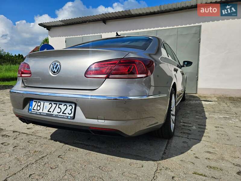 Купе Volkswagen CC / Passat CC 2012 в Києві