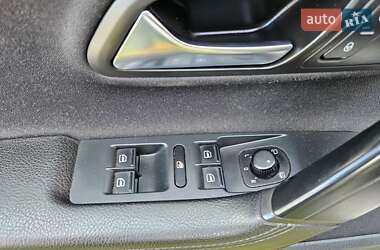 Купе Volkswagen CC / Passat CC 2012 в 