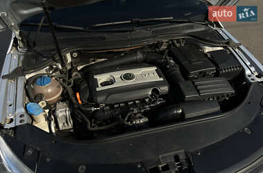 Купе Volkswagen CC / Passat CC 2008 в 