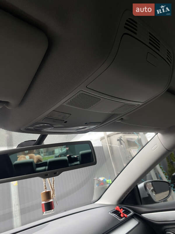 Купе Volkswagen CC / Passat CC 2011 в Шептицькому