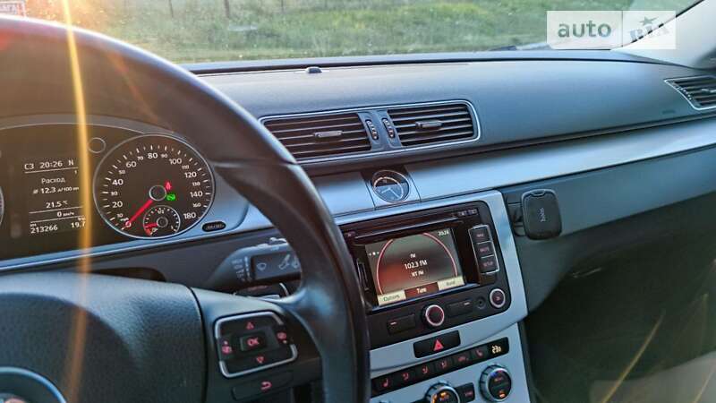 Купе Volkswagen CC / Passat CC 2012 в Полтаві