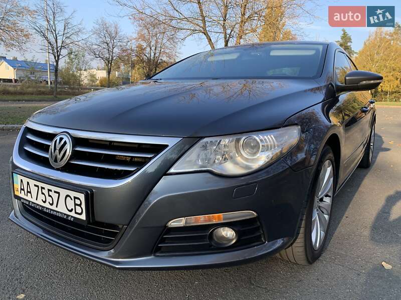 Купе Volkswagen CC / Passat CC 2011 в Киеве