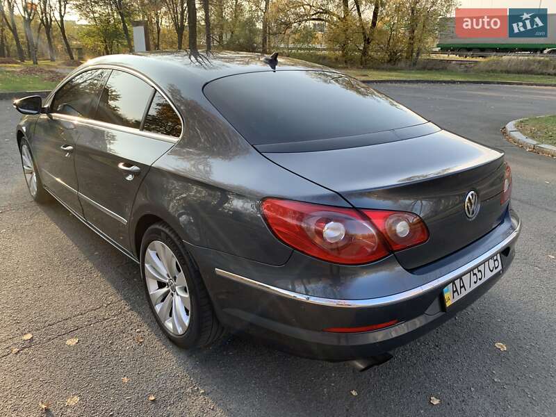 Купе Volkswagen CC / Passat CC 2011 в Киеве