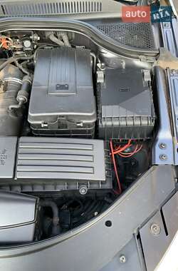Купе Volkswagen CC / Passat CC 2011 в 