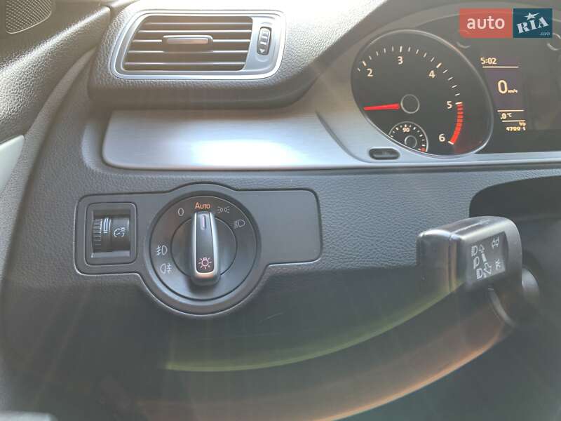 Купе Volkswagen CC / Passat CC 2011 в Киеве