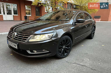 Купе Volkswagen CC / Passat CC 2012 в Києві