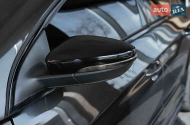 Купе Volkswagen CC / Passat CC 2013 в 