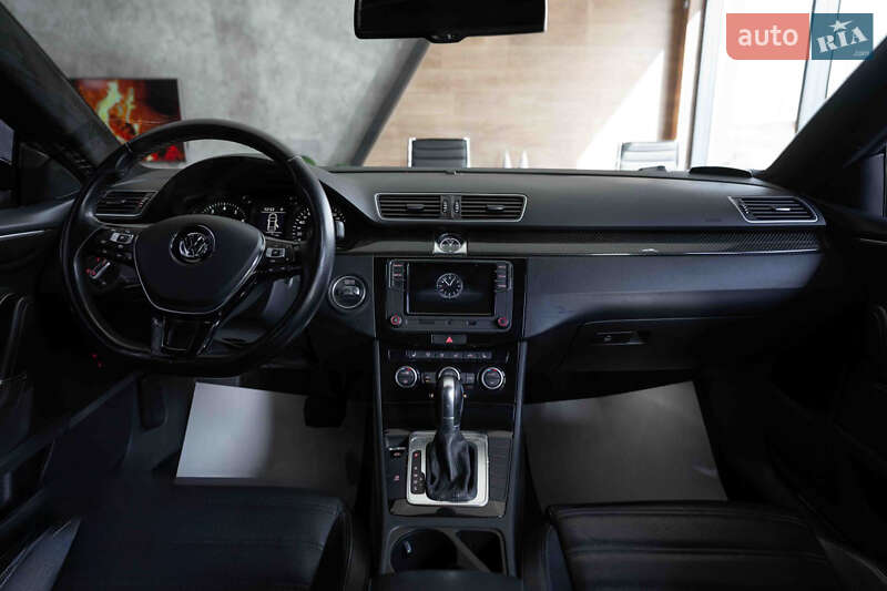 Купе Volkswagen CC / Passat CC 2013 в Бурыни