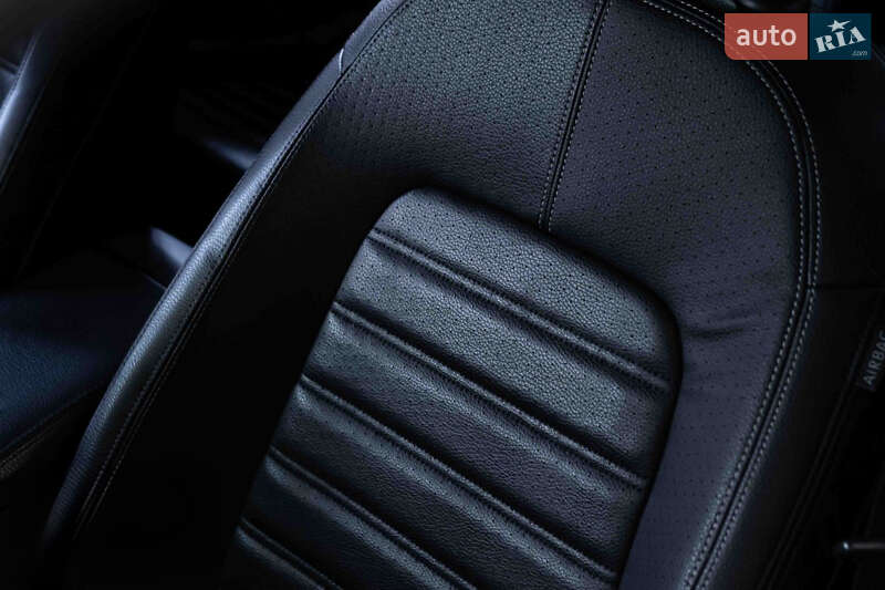 Купе Volkswagen CC / Passat CC 2013 в Бурыни