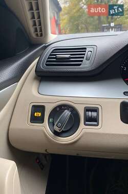 Купе Volkswagen CC / Passat CC 2010 в 